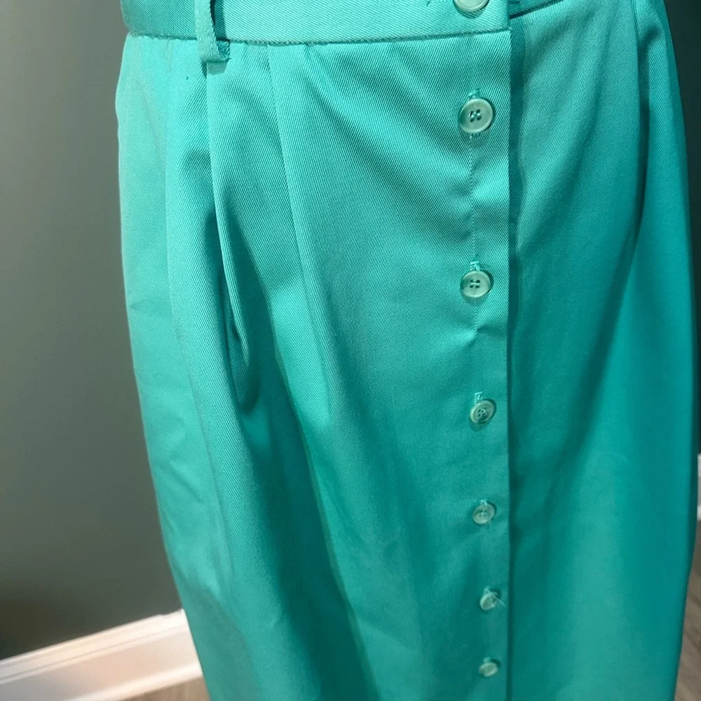 SOLD Weathervane Green Vintage Midi A-line Skirt for Casual Wear - Picture 3 of 7